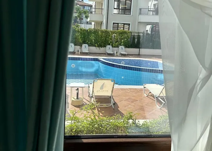 Apartamento Pool On The